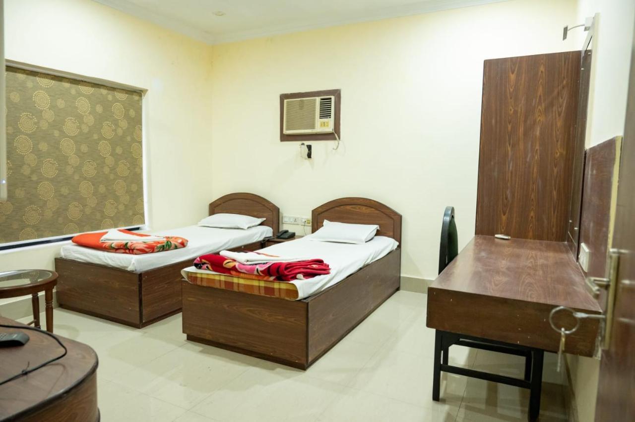 כלכותה Hotel Komala Vilas מראה חיצוני תמונה